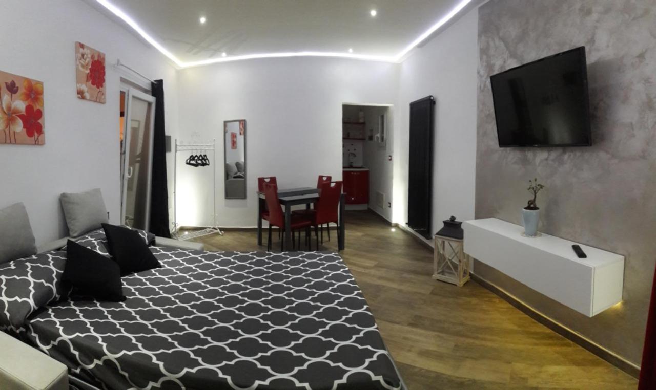 Casa Federica Apartment เวนติมิญา ภายนอก รูปภาพ